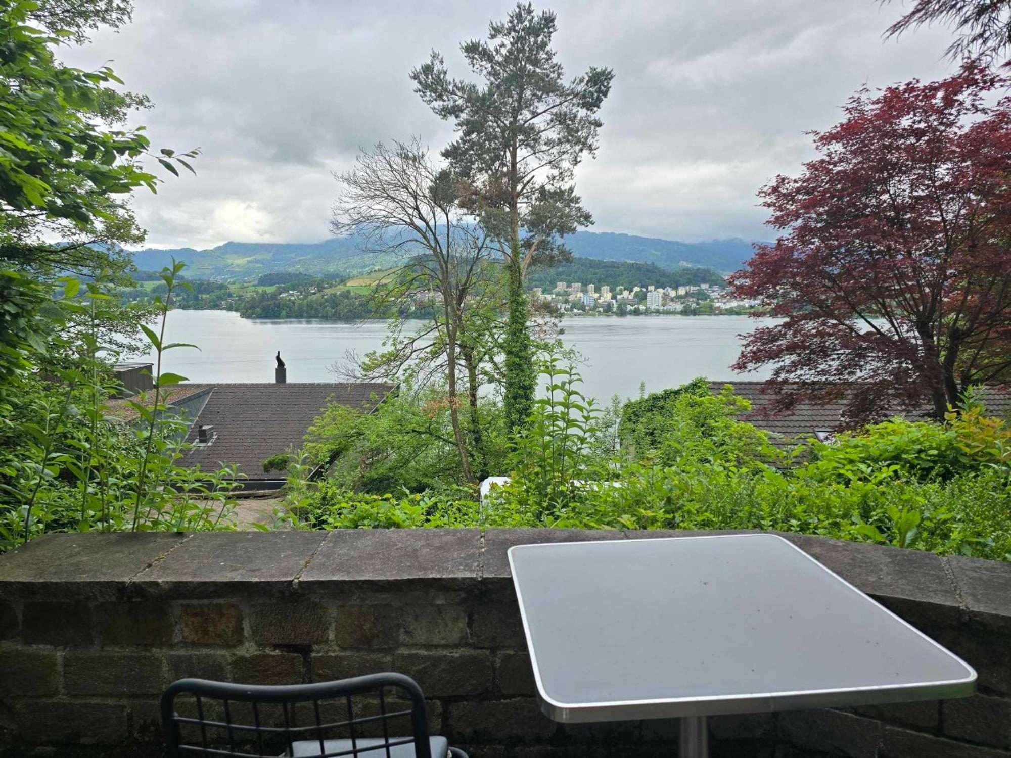Queen Home Lucerne ภายนอก รูปภาพ